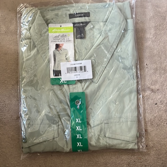 NWT Eddie Bauer Ladies' Button Up Top - Picture 3 of 5